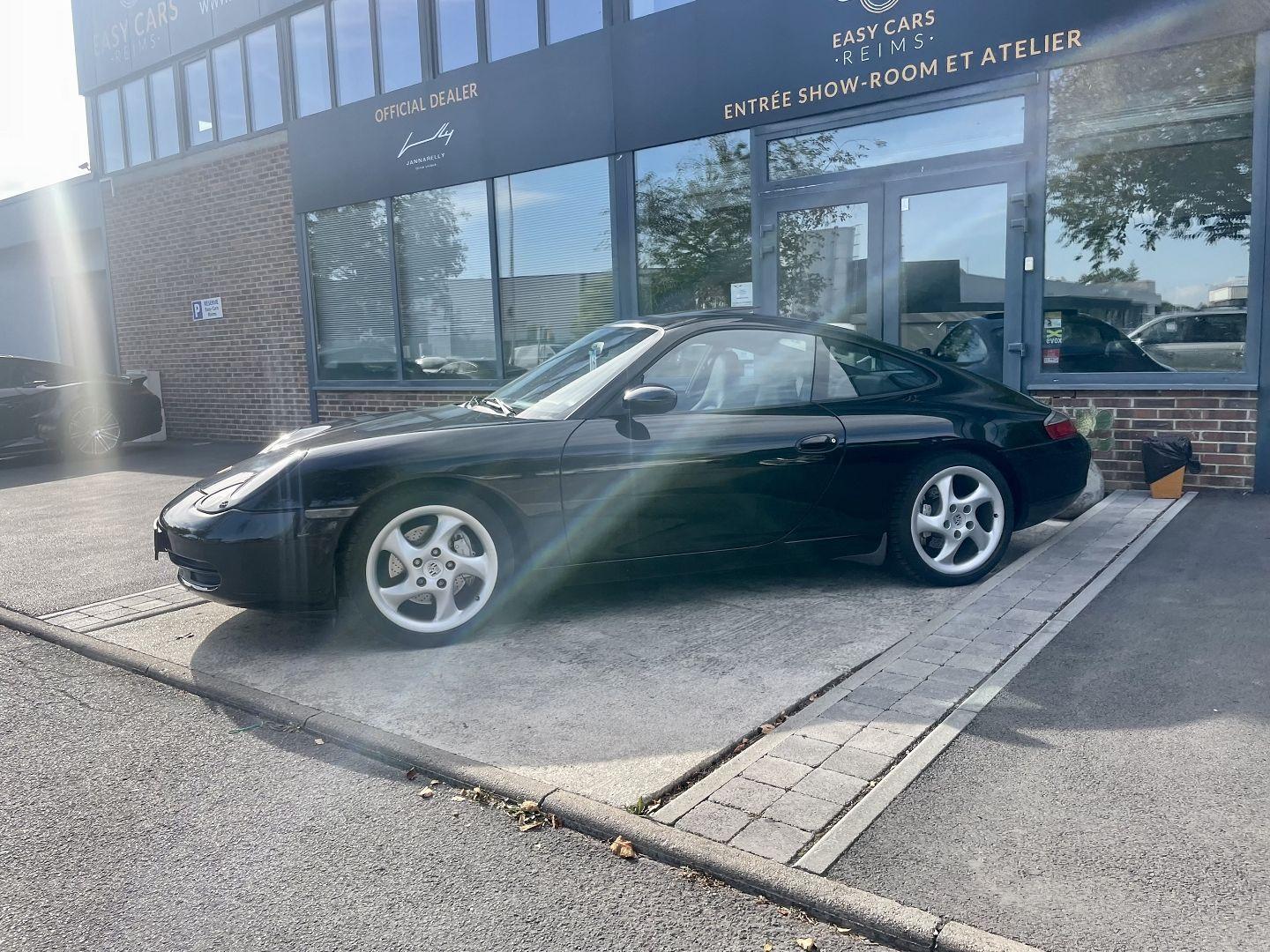 PORSCHE 911 COUPE