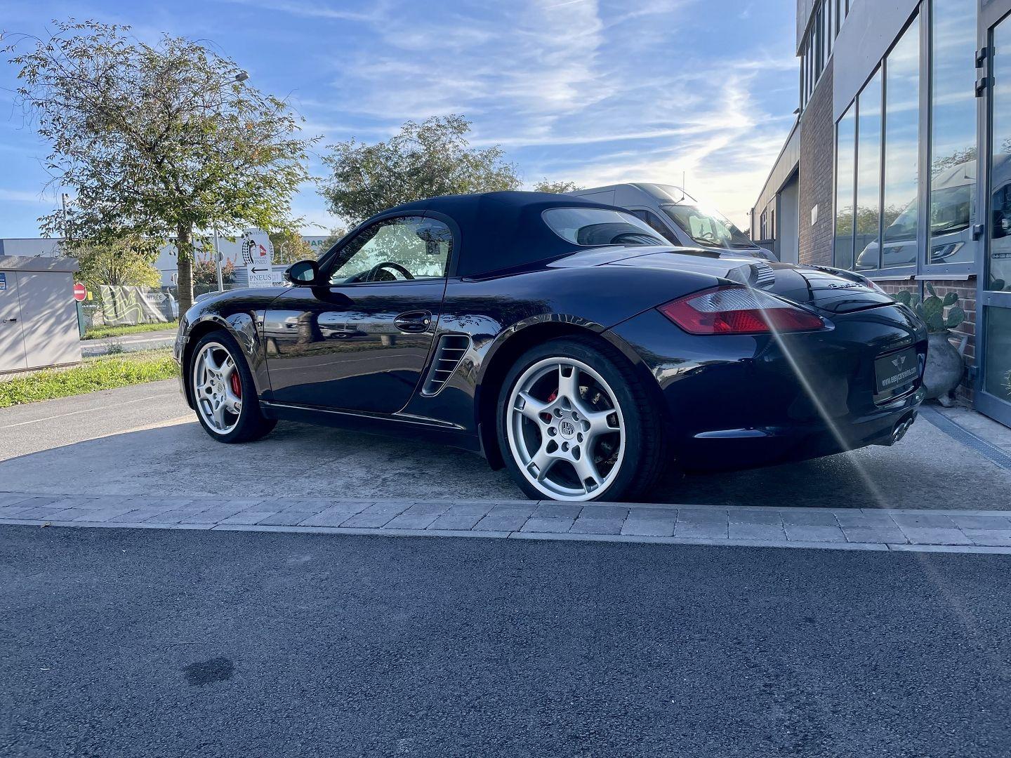 PORSCHE BOXSTER