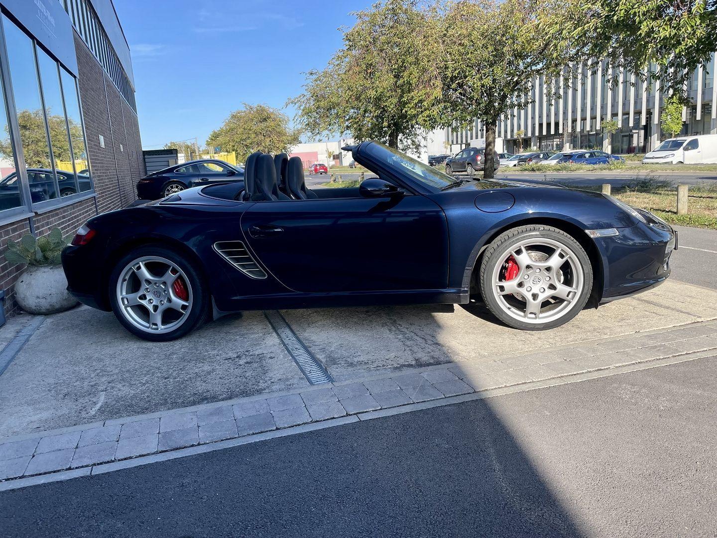 PORSCHE BOXSTER