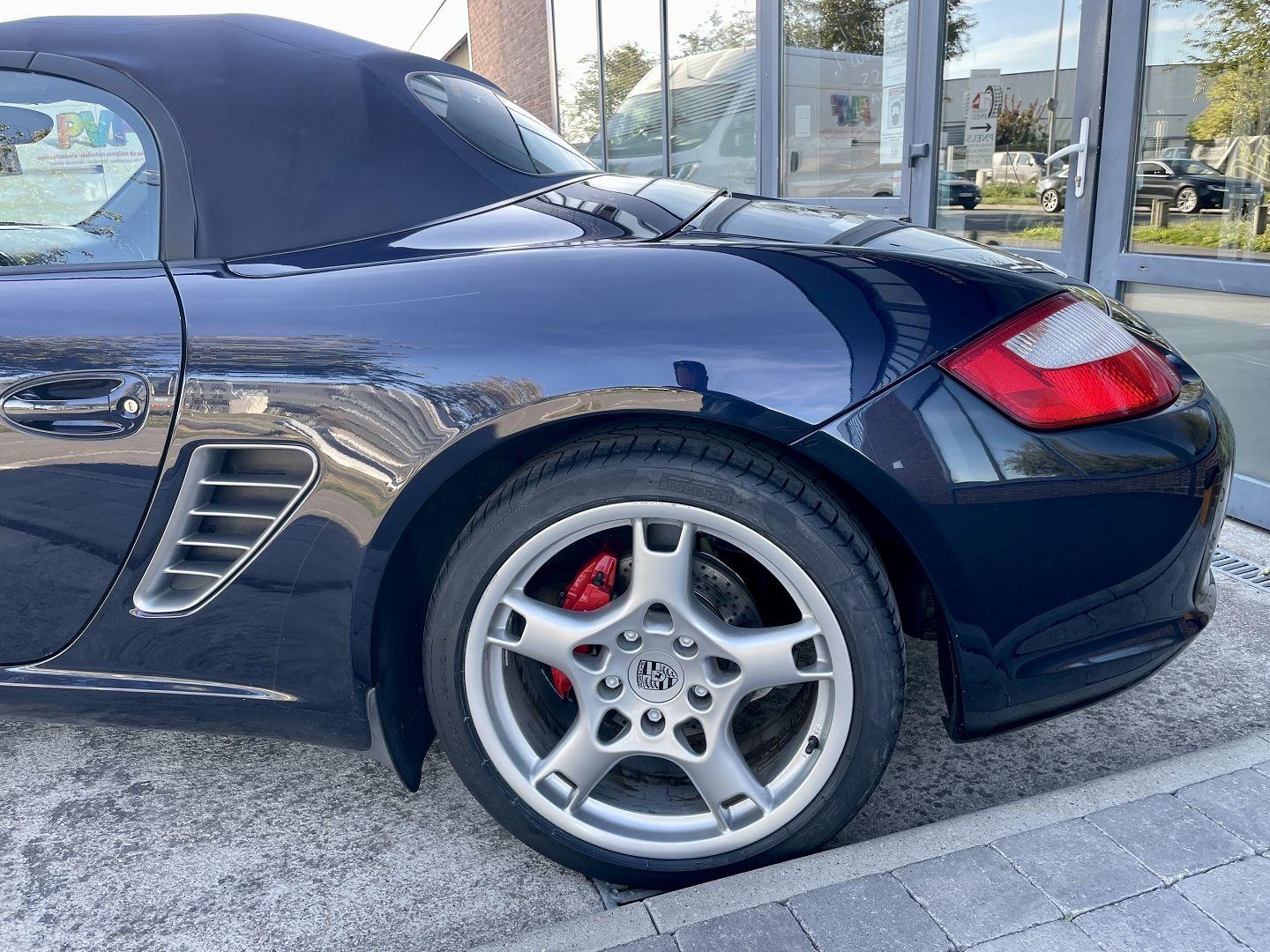 PORSCHE BOXSTER
