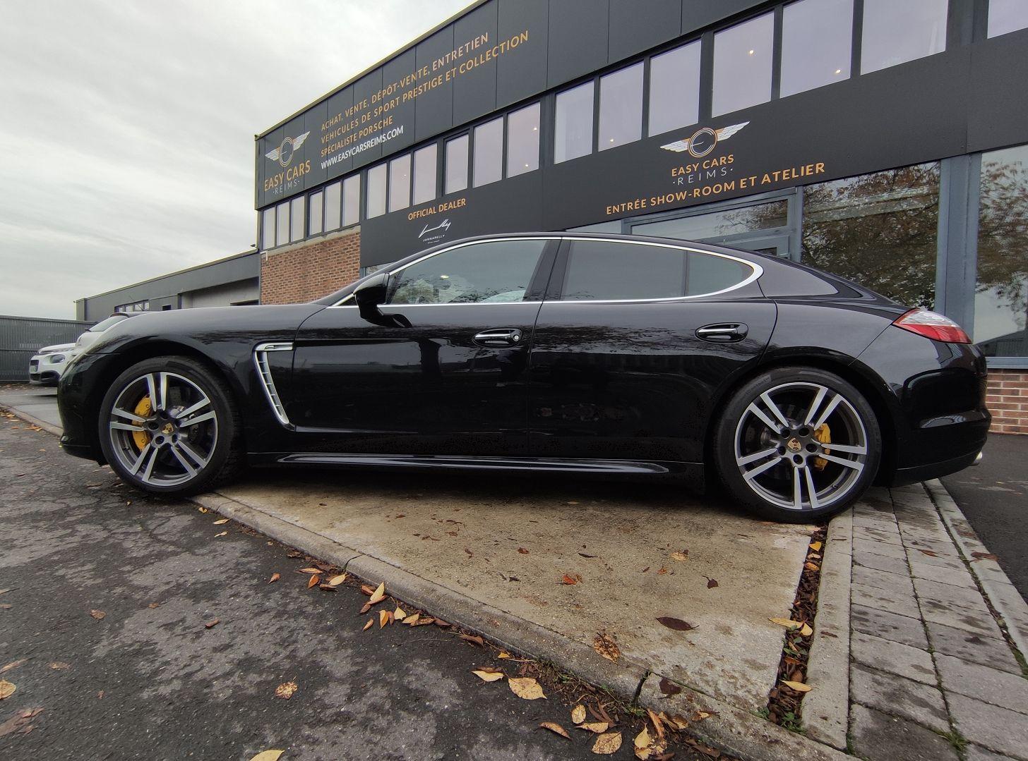 PORSCHE PANAMERA