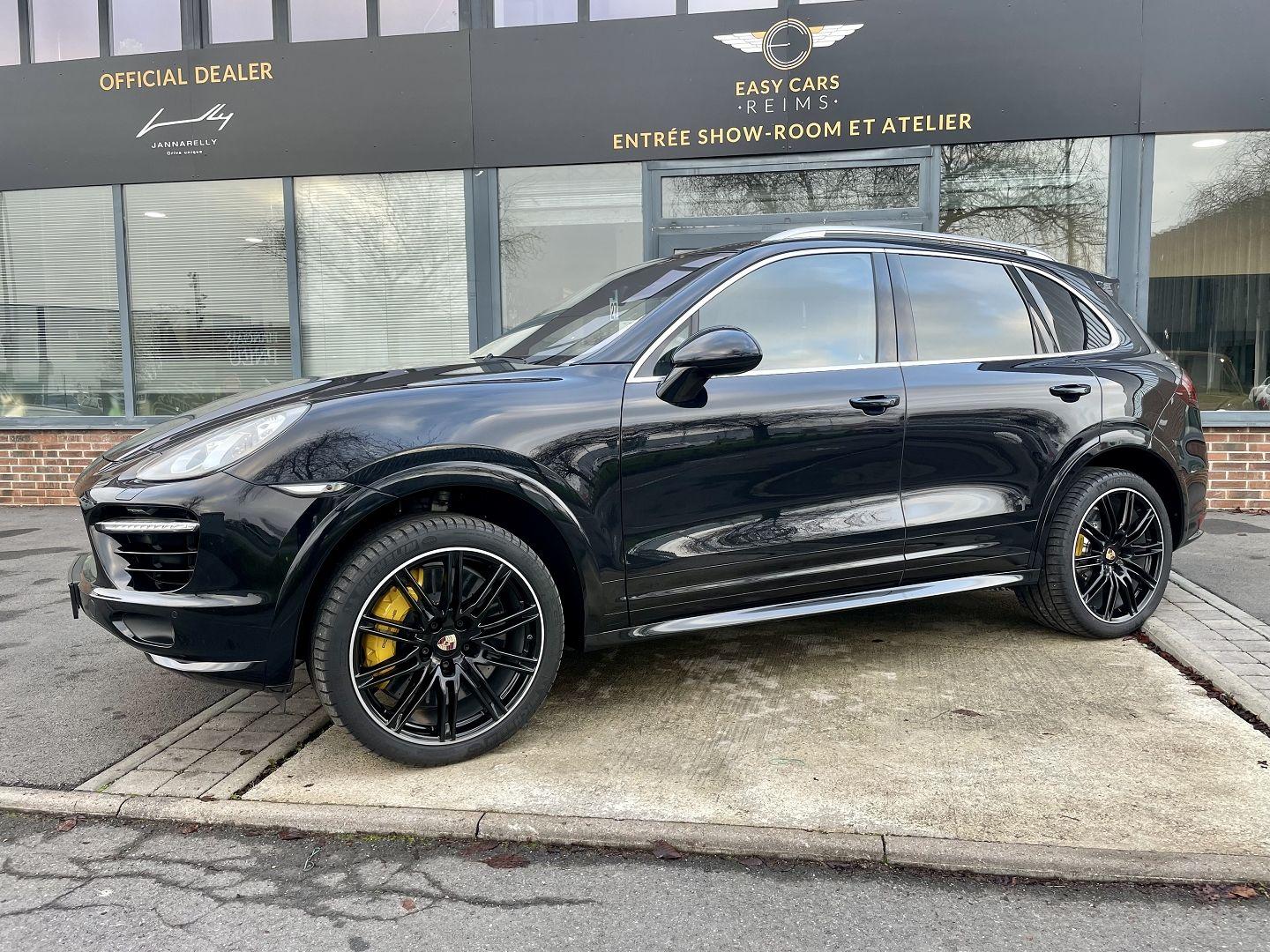 PORSCHE CAYENNE