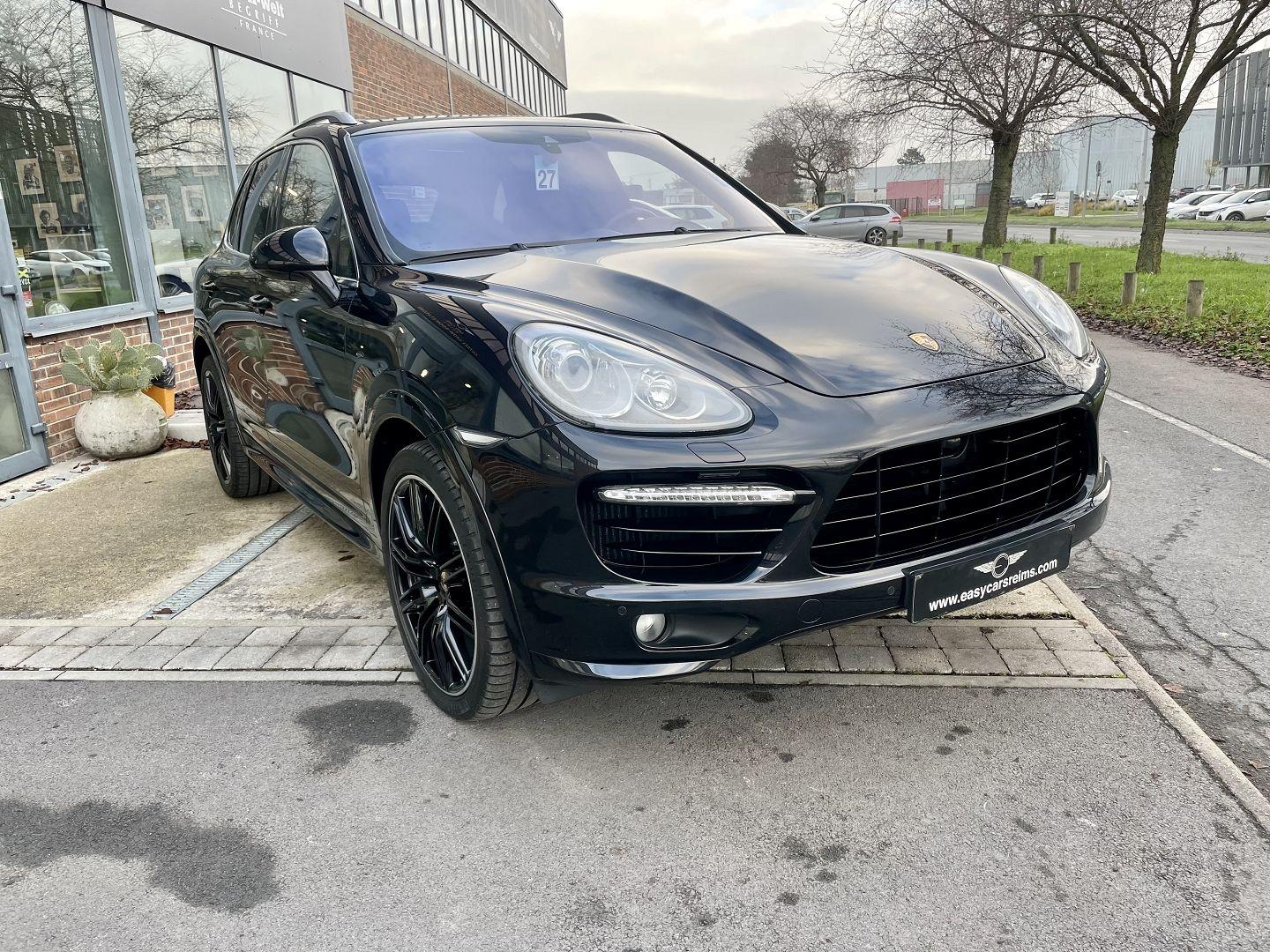 PORSCHE CAYENNE