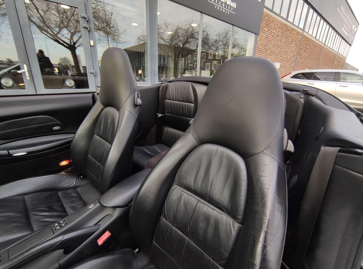 PORSCHE 911 CABRIOLET