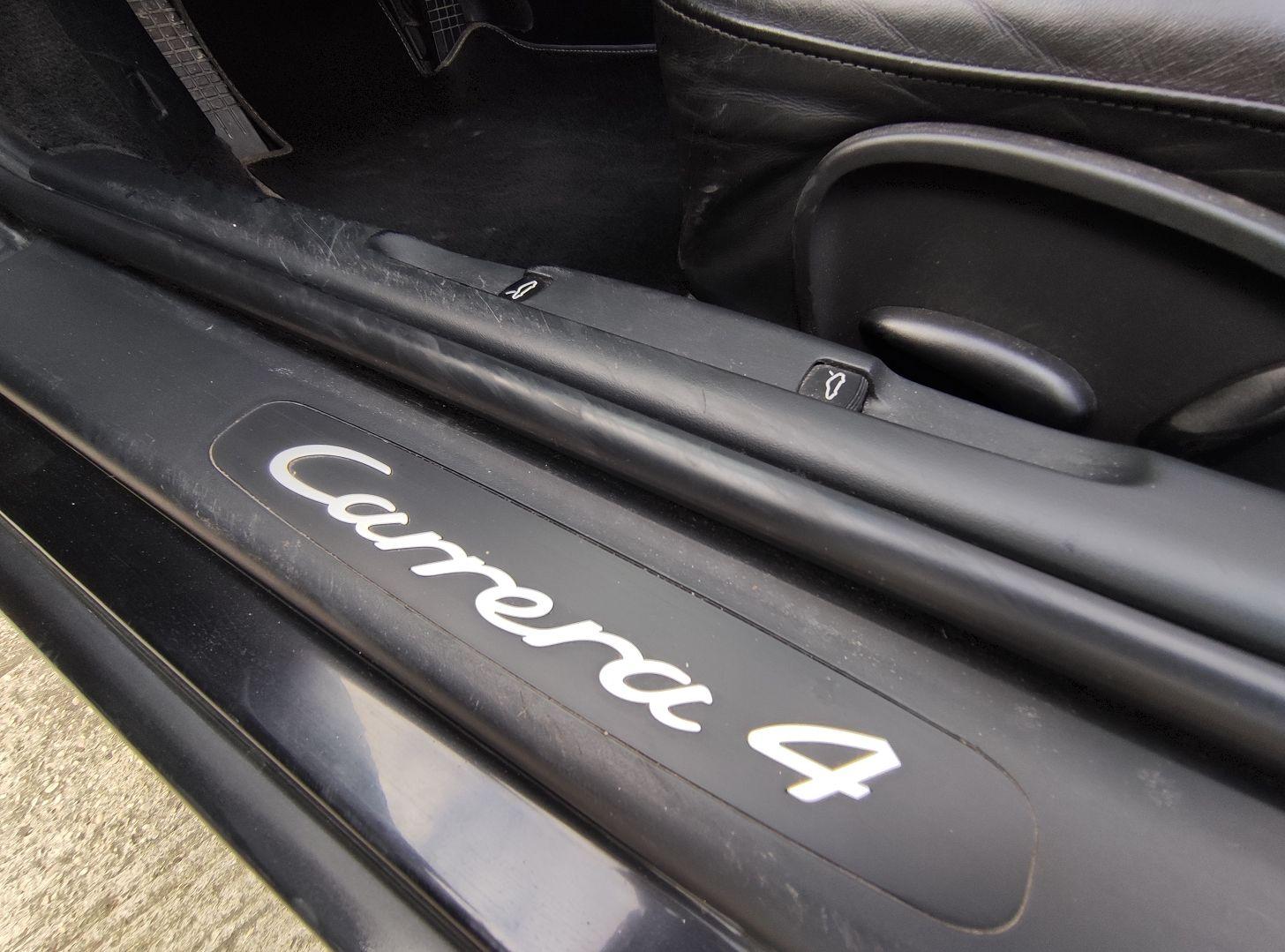 PORSCHE 911 CABRIOLET