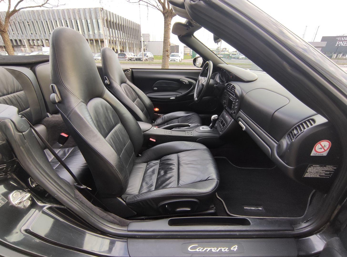 PORSCHE 911 CABRIOLET