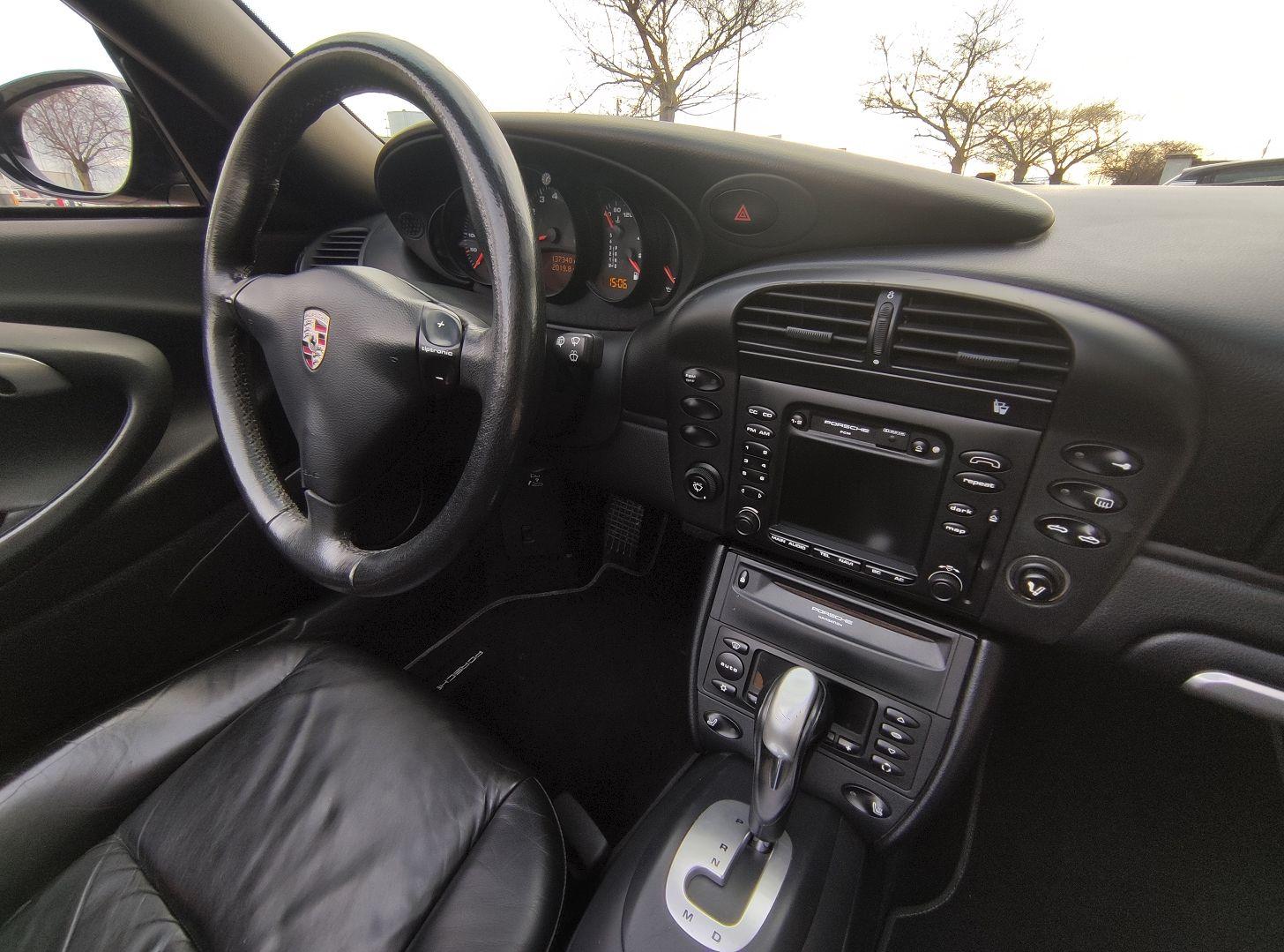 PORSCHE 911 CABRIOLET