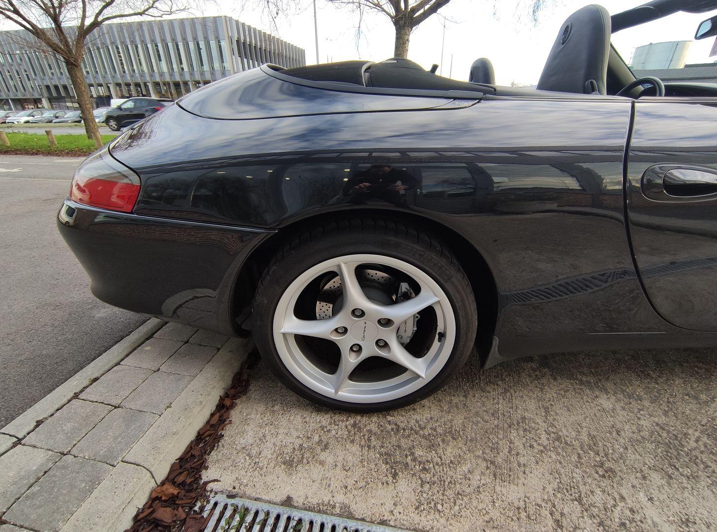 PORSCHE 911 CABRIOLET