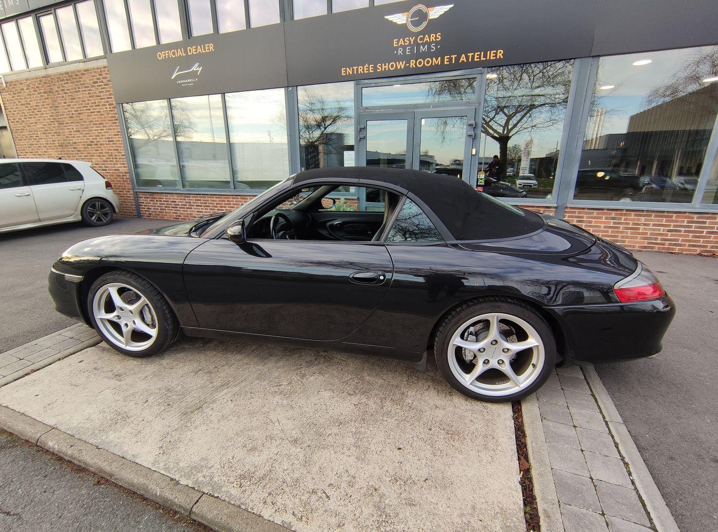 PORSCHE 911 CABRIOLET