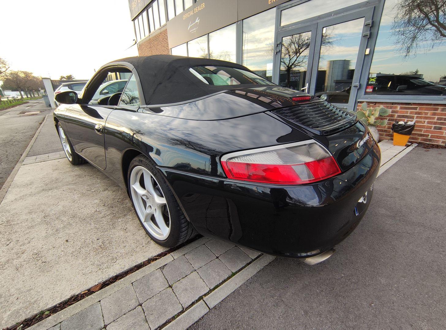 PORSCHE 911 CABRIOLET