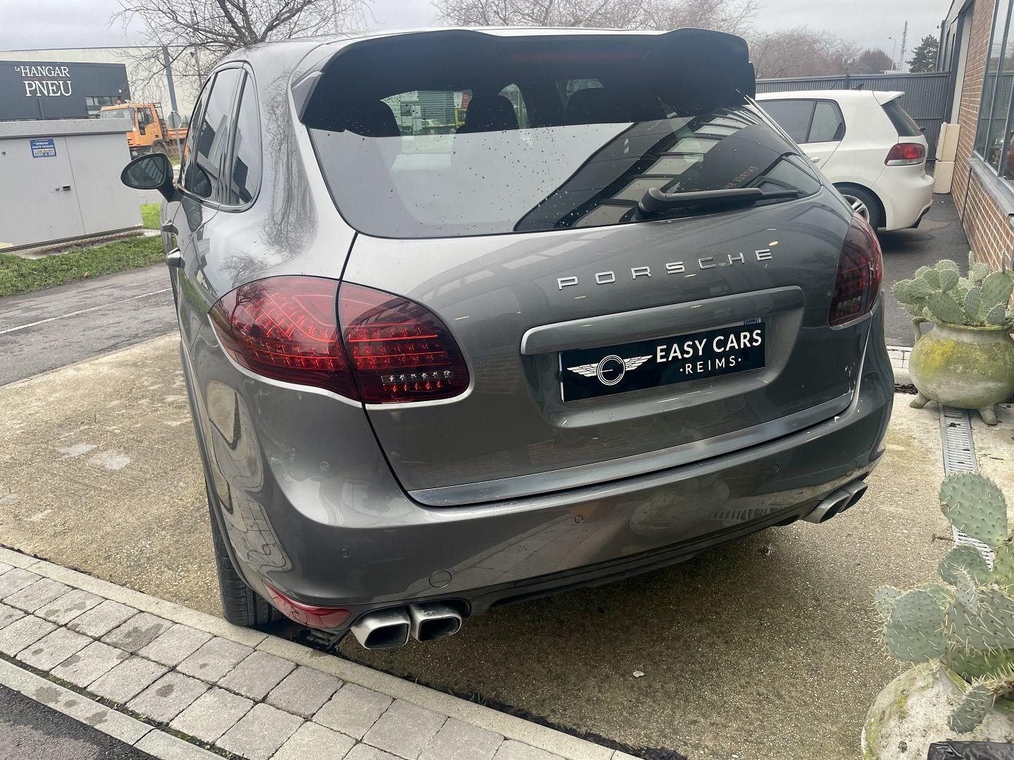 PORSCHE CAYENNE