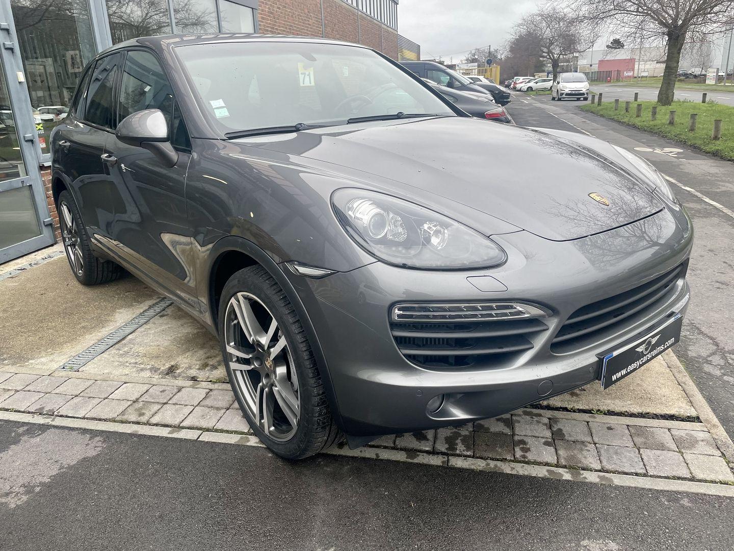 PORSCHE CAYENNE